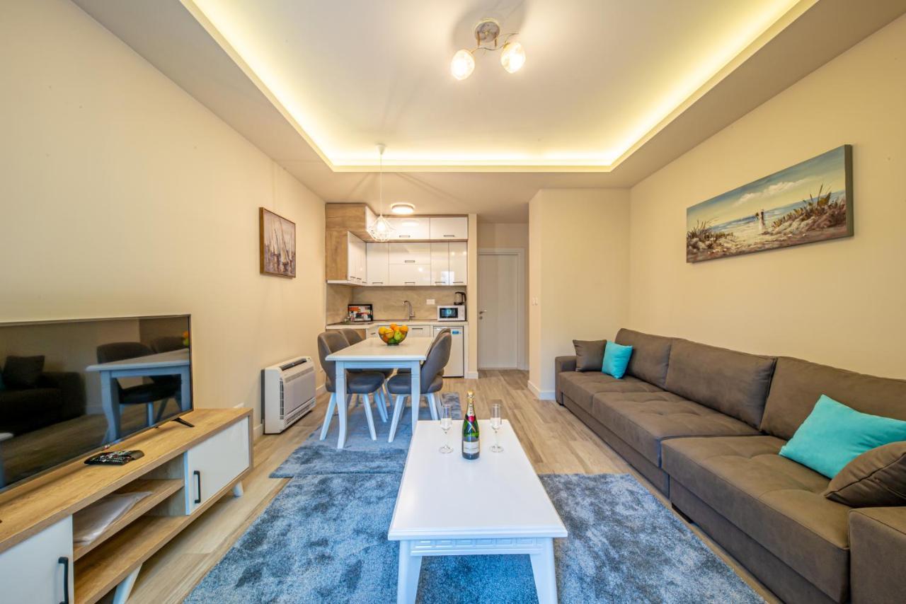 Mar Azul Apartments Petrovac Bagian luar foto