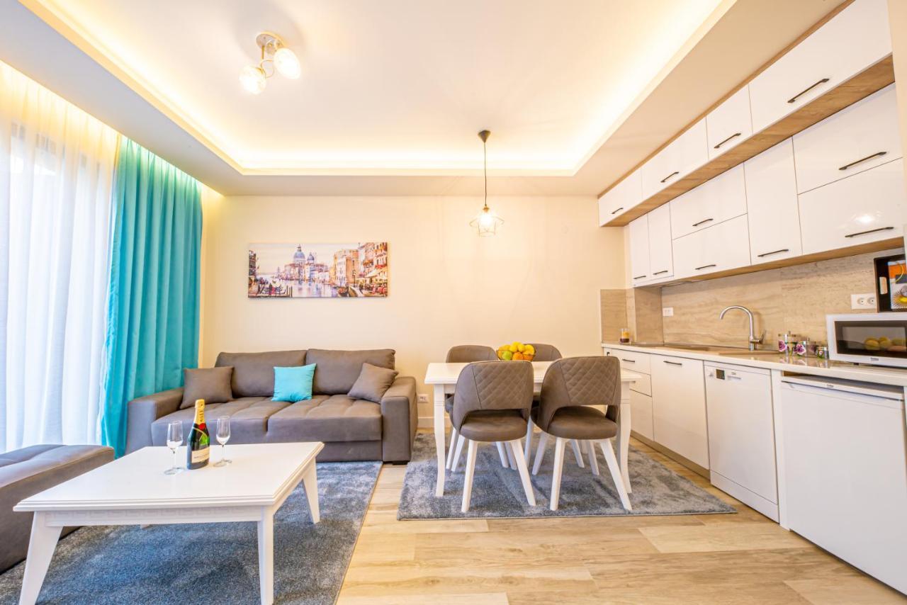 Mar Azul Apartments Petrovac Bagian luar foto